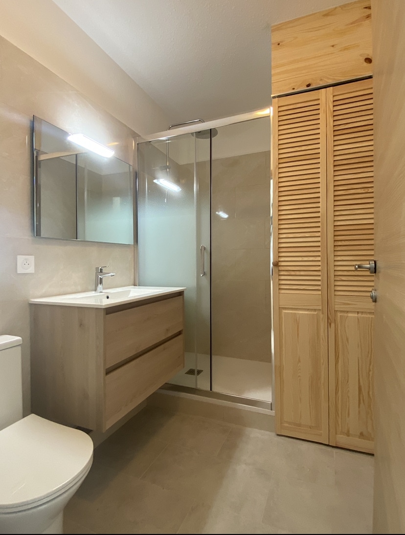 Refaire sa salle de bain en Corse : entre confort, style et fonctionnalité - Corse refaire sa salle de bain corse
